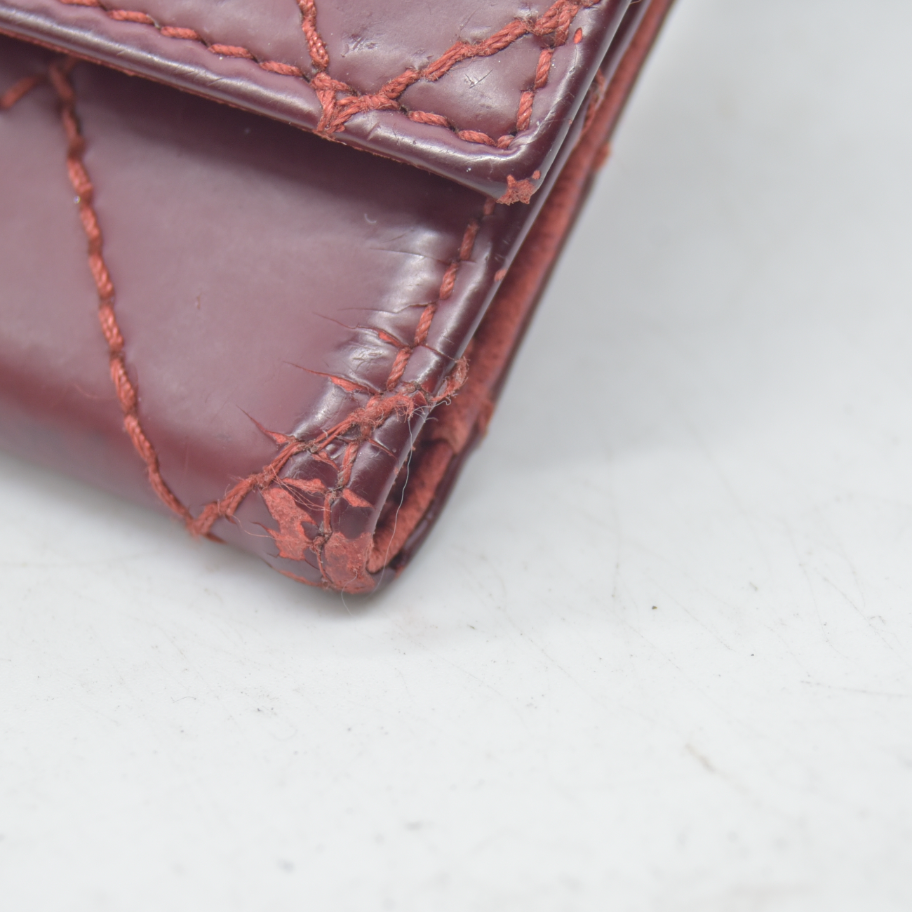 $750 2004 Chanel Calfskin Wild Stitch 6 Key Ring Holder Burgundy 10019940