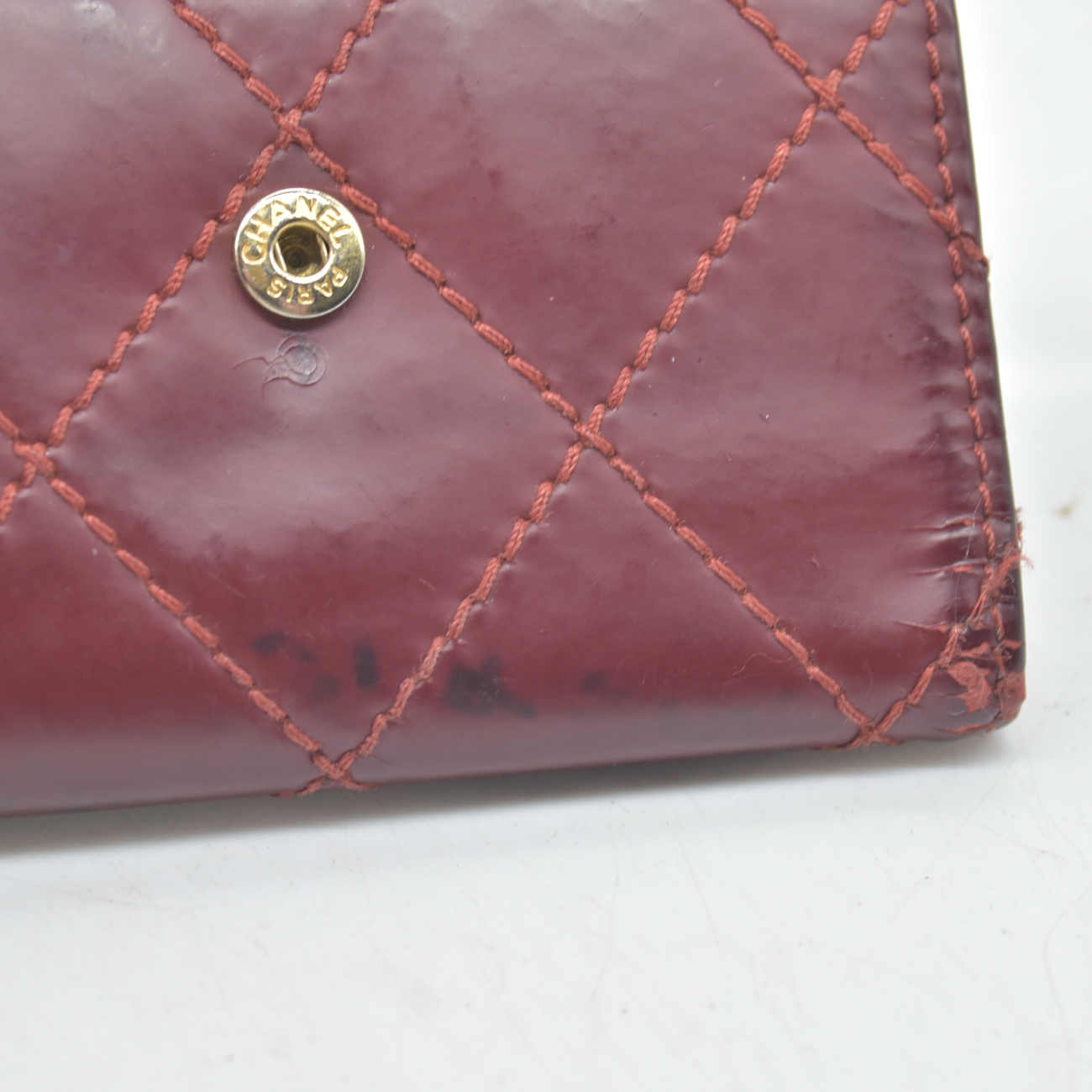 $750 2004 Chanel Calfskin Wild Stitch 6 Key Ring Holder Burgundy 10019940