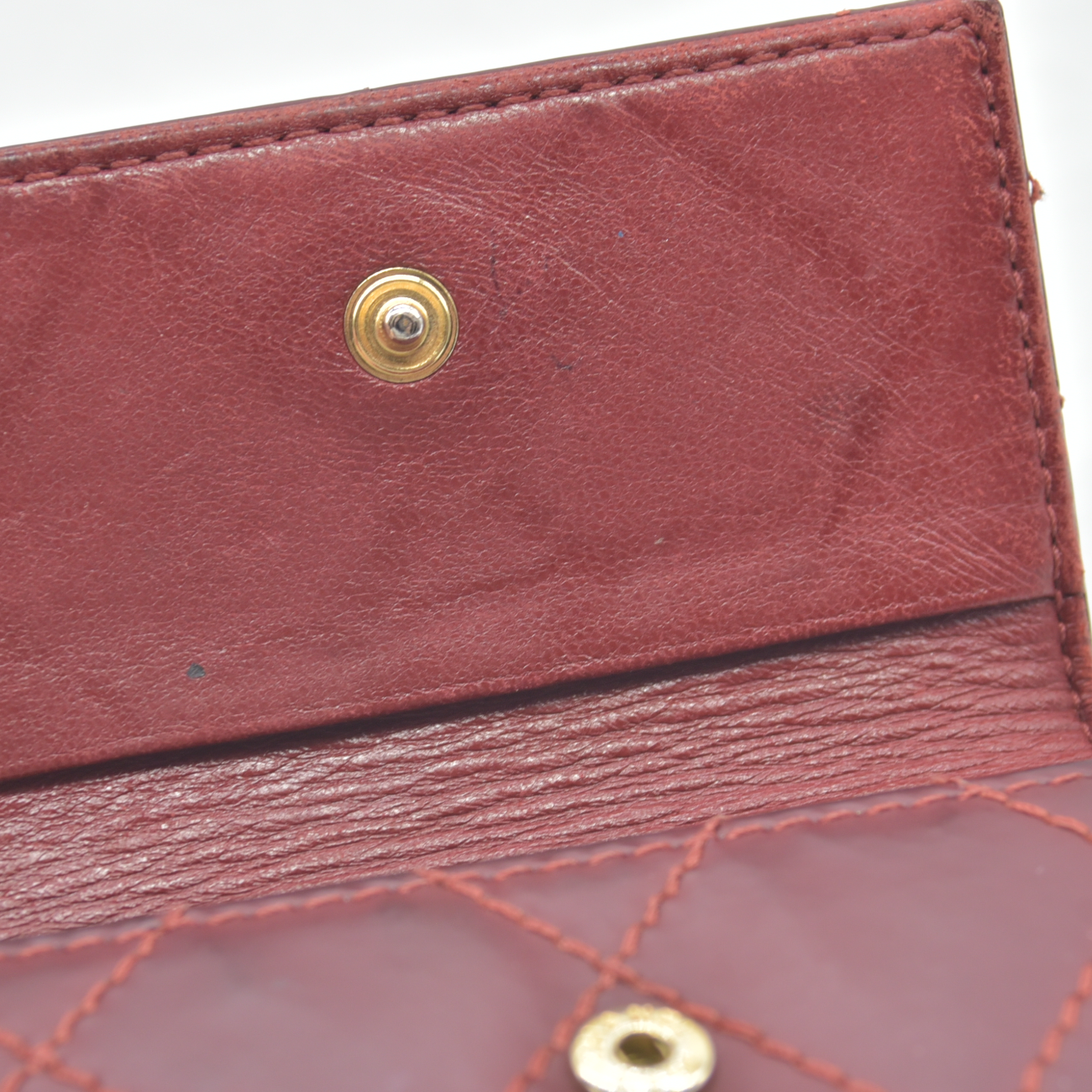 $750 2004 Chanel Calfskin Wild Stitch 6 Key Ring Holder Burgundy 10019940