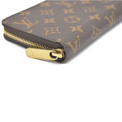 $915 Louis Vuitton Monogram Zippy Wallet RFID CONSIGNMENT AUCTION