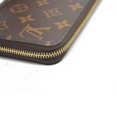 $915 Louis Vuitton Monogram Zippy Wallet RFID CONSIGNMENT AUCTION