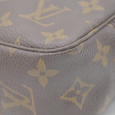 $600 1989 LOUIS VUITTON Monogram Trousse Toilette 23 Clutch Bag TH8911