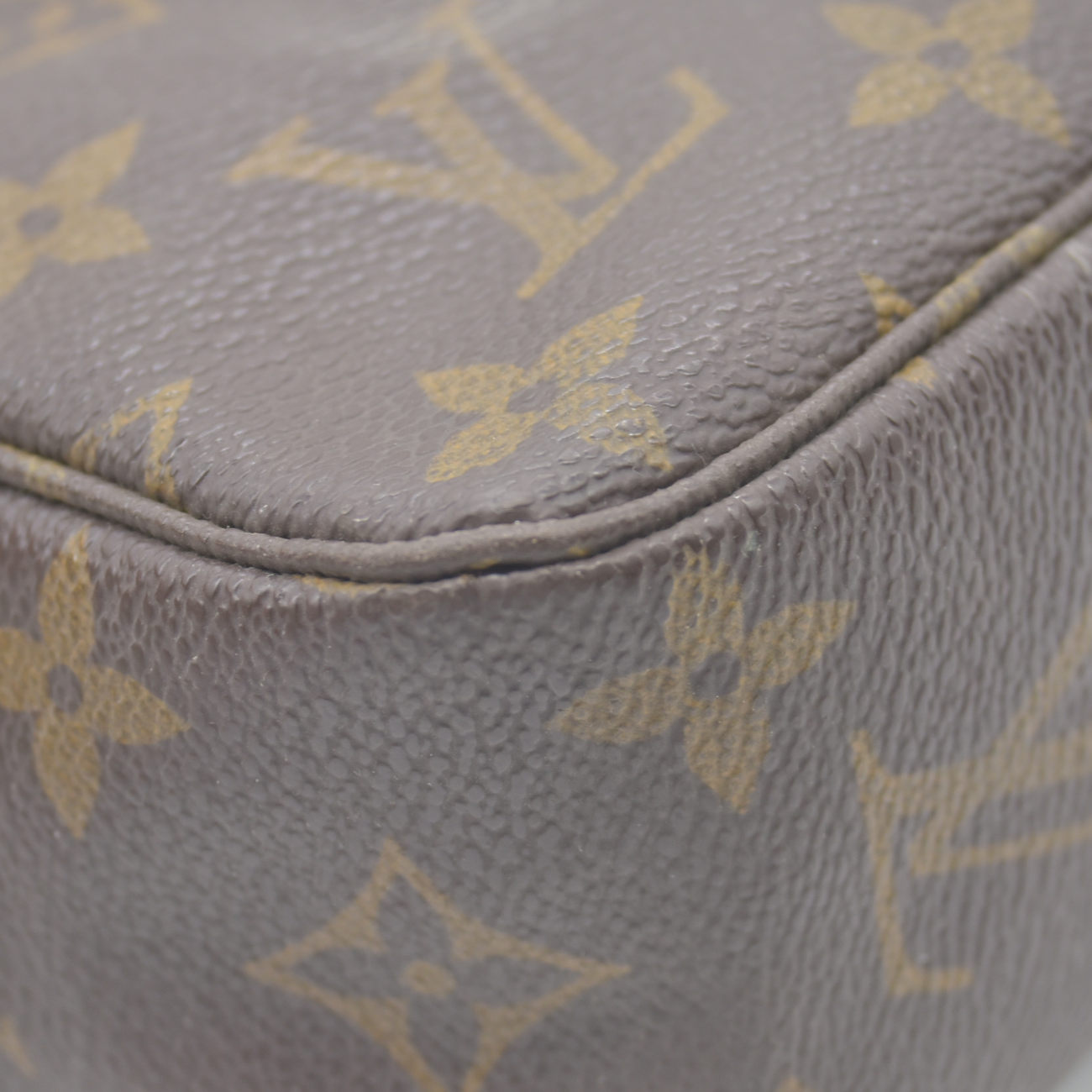 $600 1989 LOUIS VUITTON Monogram Trousse Toilette 23 Clutch Bag TH8911