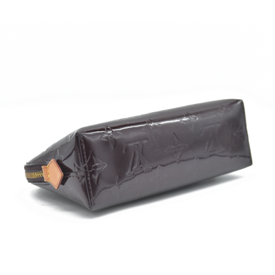 $530 LOUIS VUITTON Vernis Cosmetic Pouch Amarante CONSIGMENT AUCTION