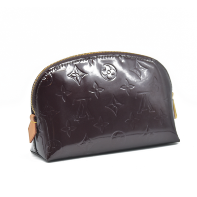 $530 LOUIS VUITTON Vernis Cosmetic Pouch Amarante CONSIGMENT AUCTION