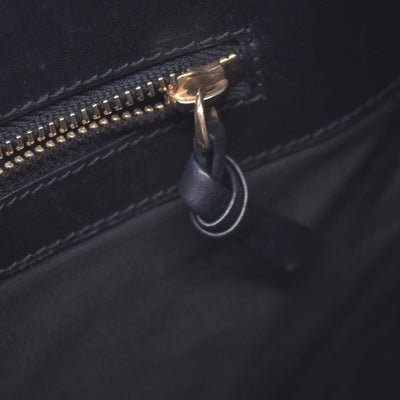$1250 BOTTEGA VENETA Vintage Smooth Leather Knot Shoulder Bag Black CONSIGNMENT 10021197