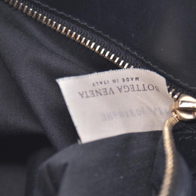$1250 BOTTEGA VENETA Vintage Smooth Leather Knot Shoulder Bag Black CONSIGNMENT 10021197