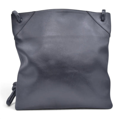 $1250 BOTTEGA VENETA Vintage Smooth Leather Knot Shoulder Bag Black CONSIGNMENT 10021197