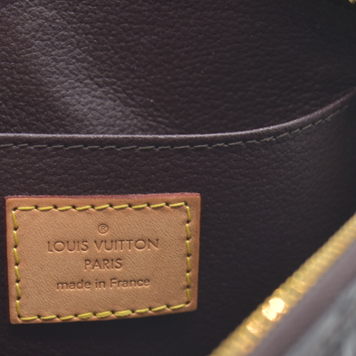 $530 LOUIS VUITTON Vernis Cosmetic Pouch Amarante CONSIGMENT AUCTION