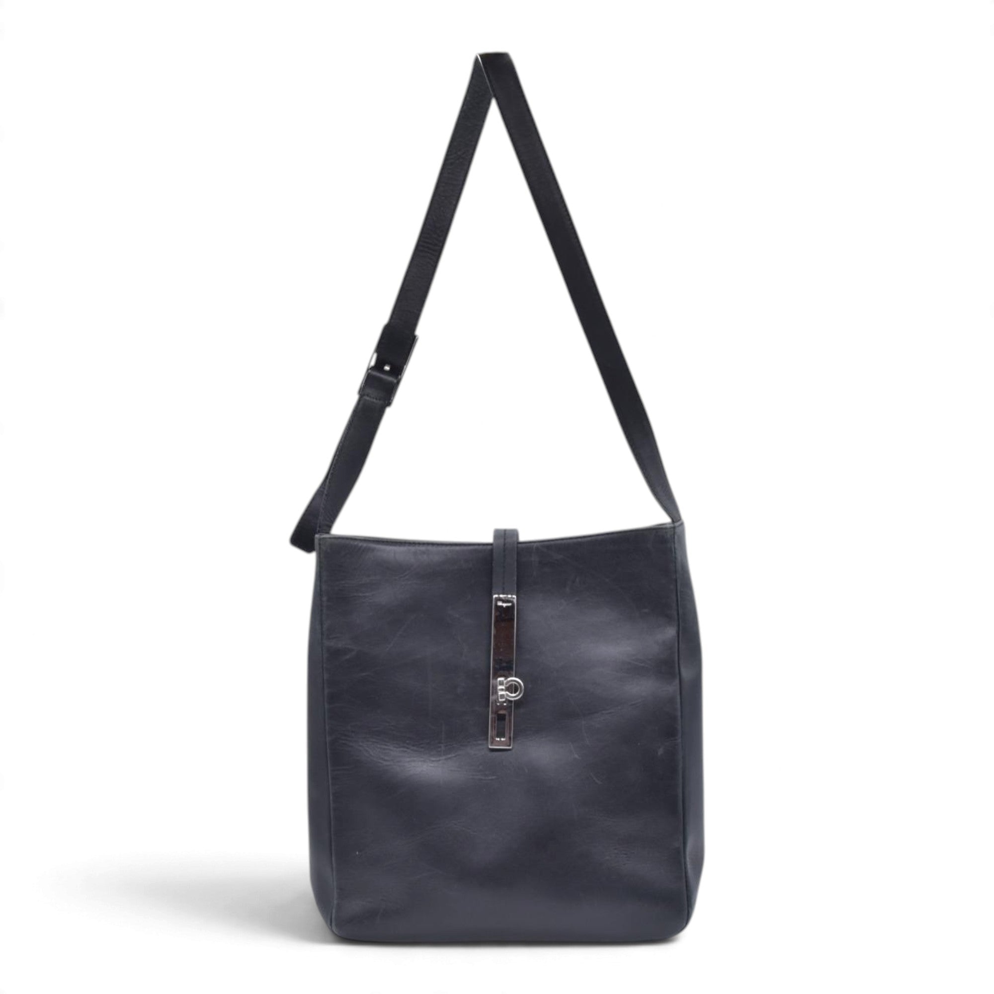 $950 SALVATORE FERRAGAMO Leather Gancini Lock Shoulder Bag Black CONSIGNMENT 10021187