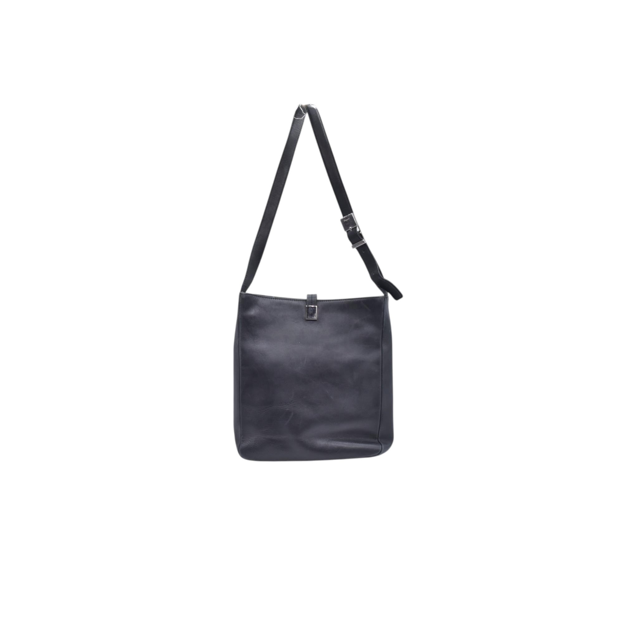 $950 SALVATORE FERRAGAMO Leather Gancini Lock Shoulder Bag Black CONSIGNMENT 10021187