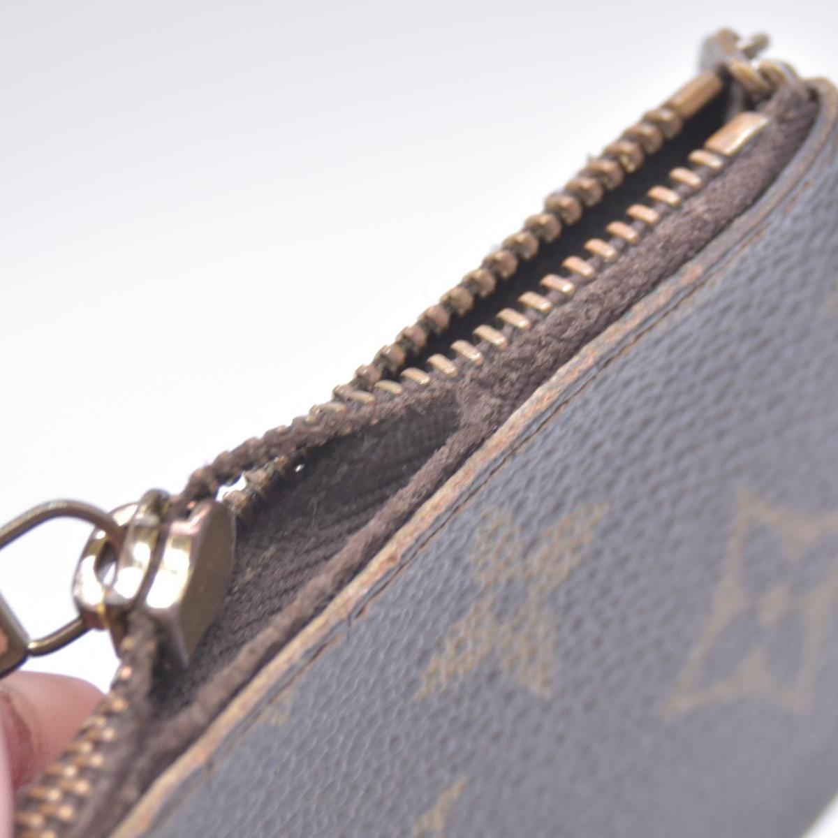 $355 DAMAGED 1990 LOUIS VUITTON Monogram Key Pouch Cles CONSIGNMENT 10021454