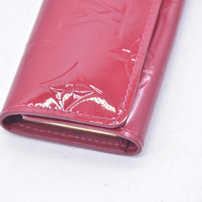 $290 2010 LOUIS VUITTON Vernis Patent Leather 4 Key Holder Red TS0120 CONSIGNMENT 10021451