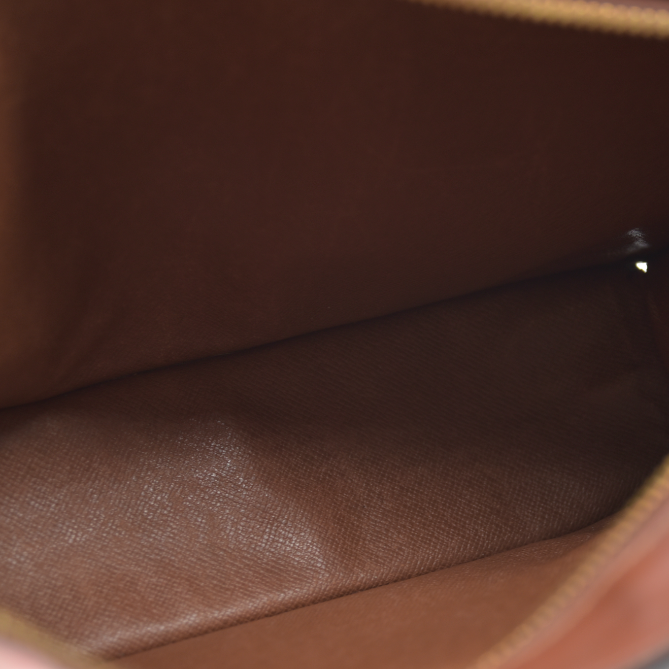 CONSIGNMENT AUCTION $1050 Louis Vuitton  Monogram Pochette Homme