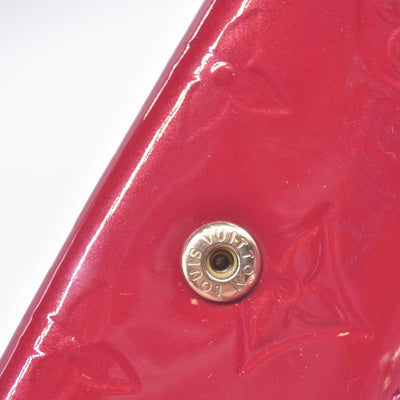 $290 2010 LOUIS VUITTON Vernis Patent Leather 4 Key Holder Red TS0120 CONSIGNMENT 10021451