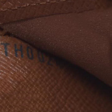 AUCTION $750 Louis Vuitton  Monogram French Purse Wallet TH0021