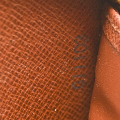 Louis Vuitton  Monogram Zippy Wallet GI1103