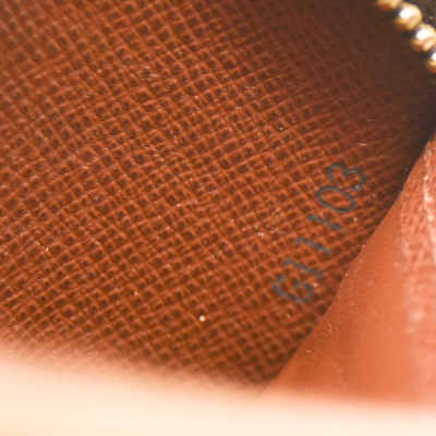 Louis Vuitton  Monogram Zippy Wallet GI1103