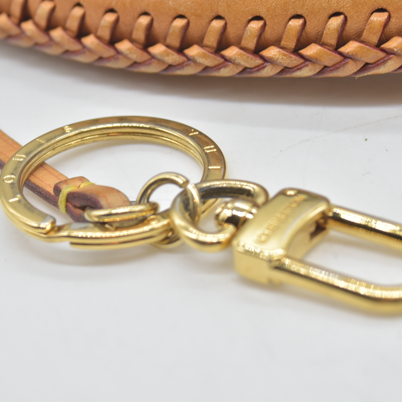 $2500 2011 Louis Vuitton  LV Monogram Artsy MM SD2191