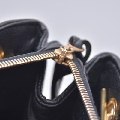 $2800 CHANEL Black Caviar Leather Embossed CC Medallion Tote CONSIGNMENT 10021432