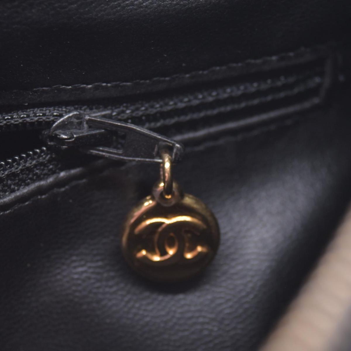 $2800 CHANEL Black Caviar Leather Embossed CC Medallion Tote CONSIGNMENT 10021432