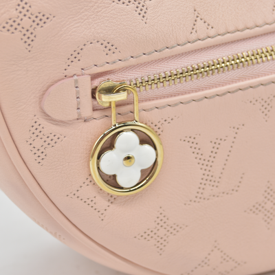 $3000 2024 Louis Vuitton Cruise Perforated Monogram Flower Ring Loop 10020053