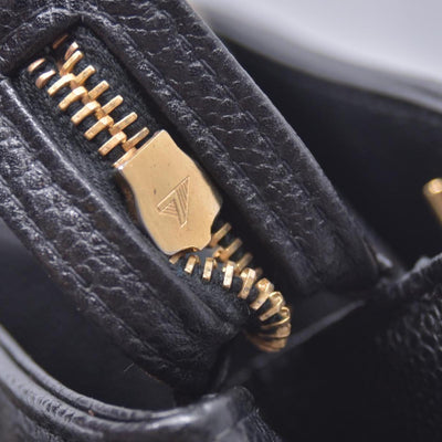 $2800 CHANEL Black Caviar Leather Embossed CC Medallion Tote CONSIGNMENT 10021432