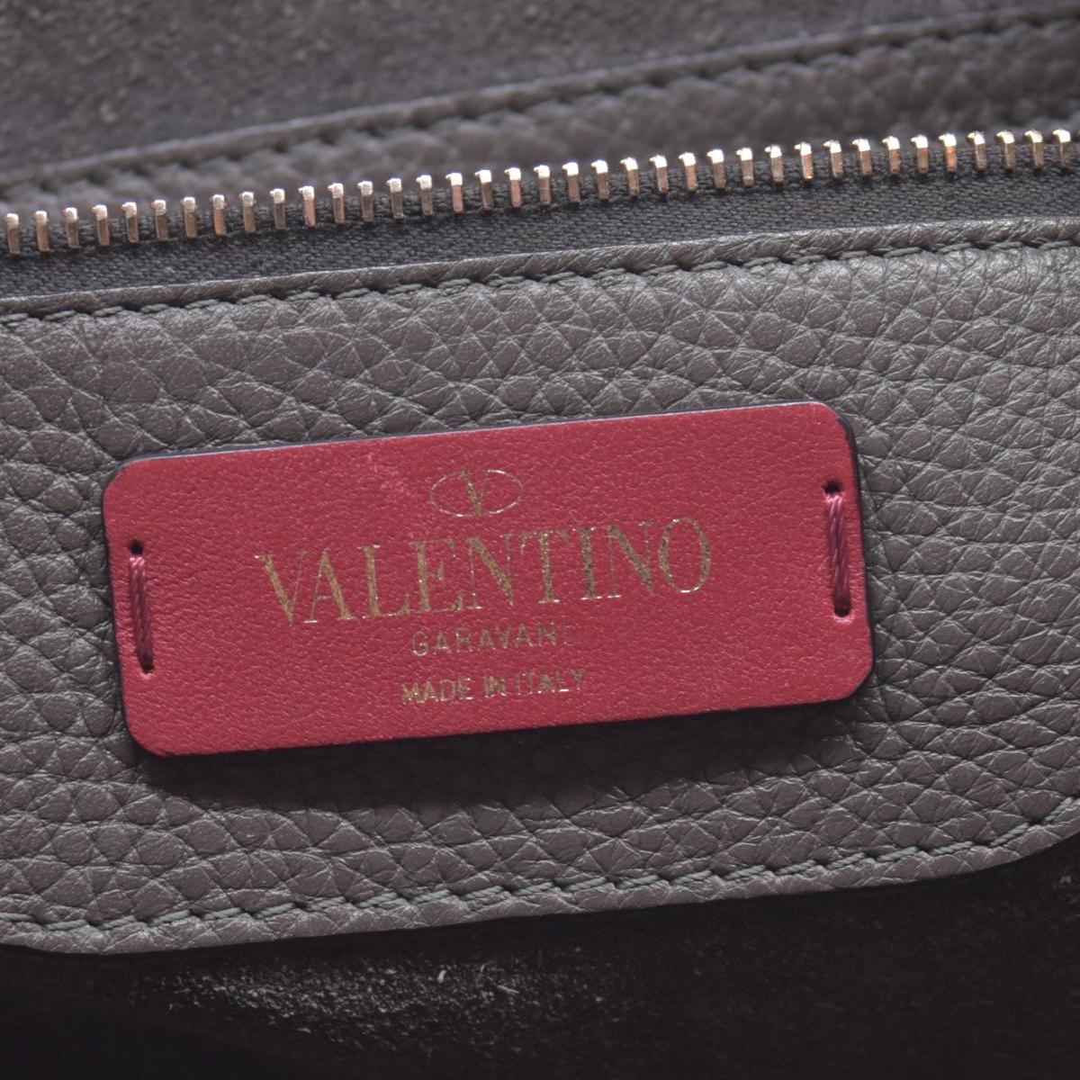 $1850 Valentino Garavani Grained Calfskin Small Rockstud Shoulder Tote Grey 10020672