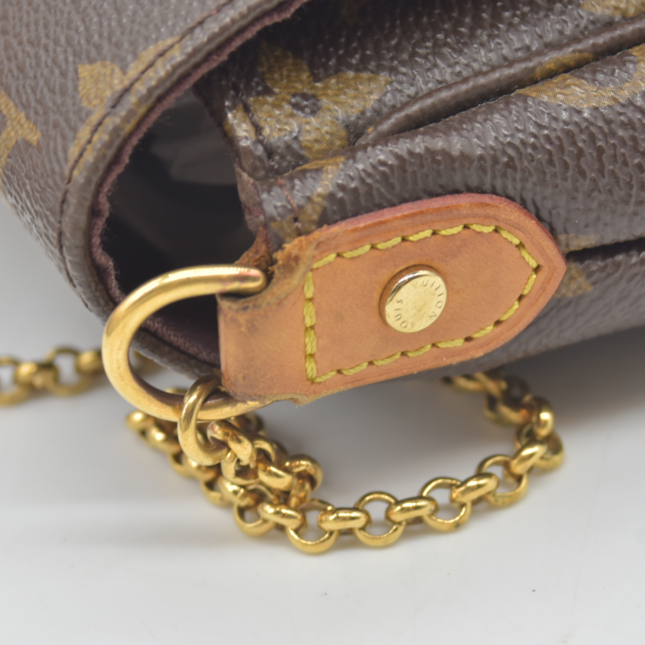 $1490 2015 Louis Vuitton  Monogram Favorite PM FL4145