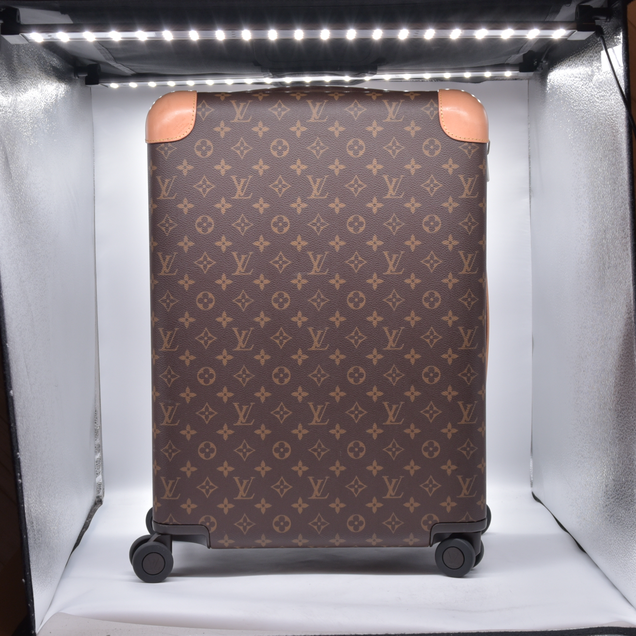 $3450 2021 Louis Vuitton Monogram Horizon 50 Carryon Suitcase BA0291