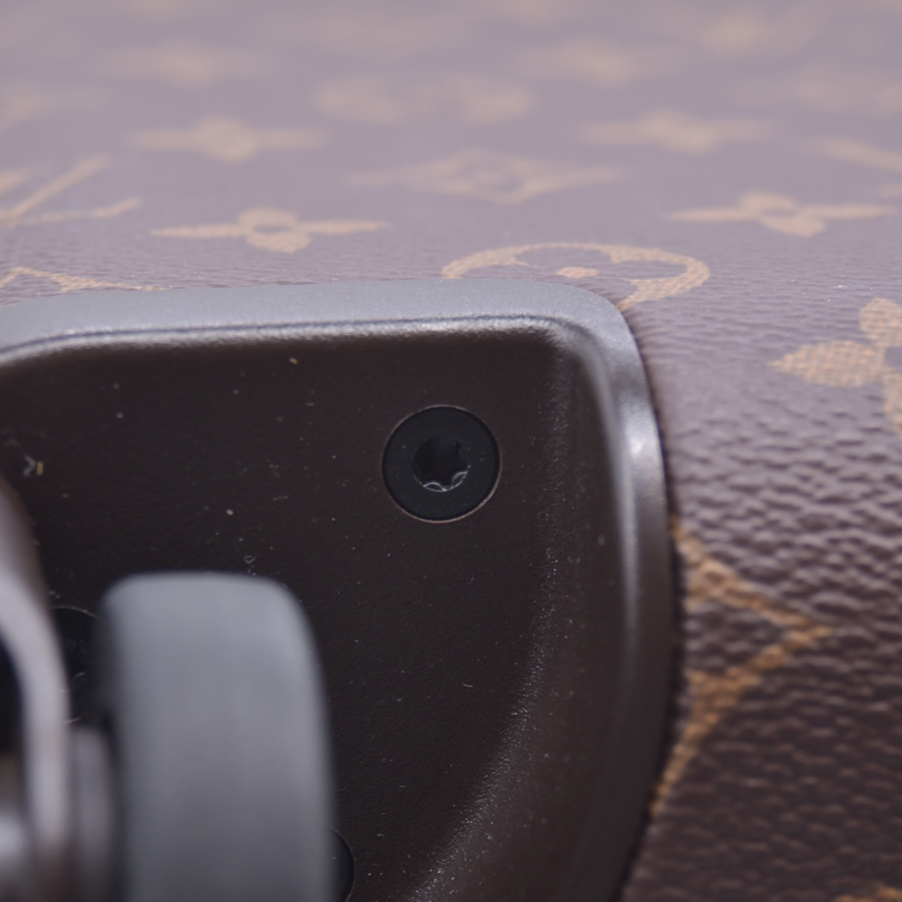 $3450 2021 Louis Vuitton Monogram Horizon 50 Carryon Suitcase BA0291 10020368