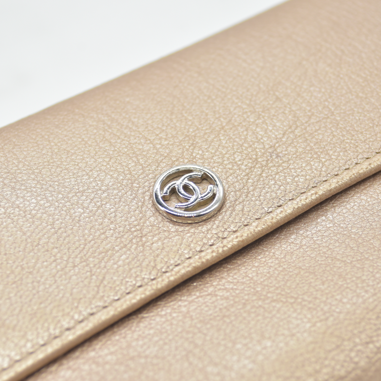 $1375 2007 Chanel Gusset Flap Wallet Metallic Gold Trifold Wallet