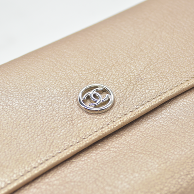 $1375 2007 Chanel Gusset Flap Wallet Metallic Gold Trifold Wallet