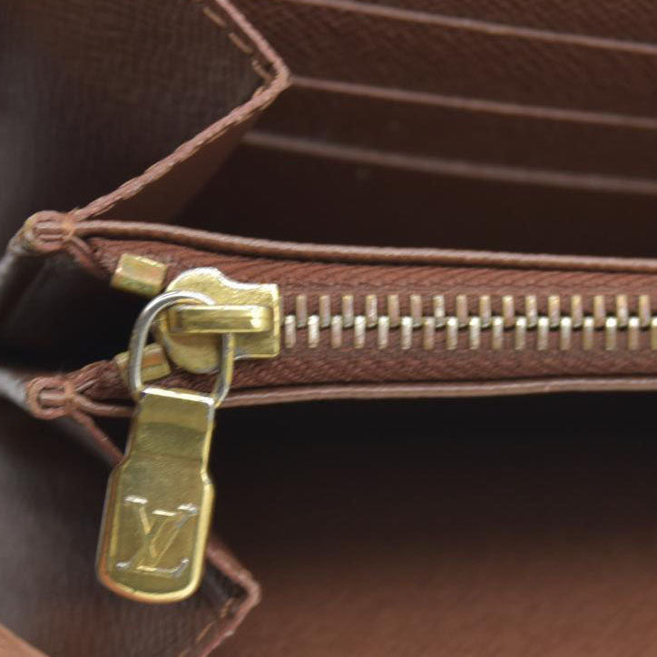 AUCTION $725 Louis Vuitton Monogram Sarah Wallet CA5008