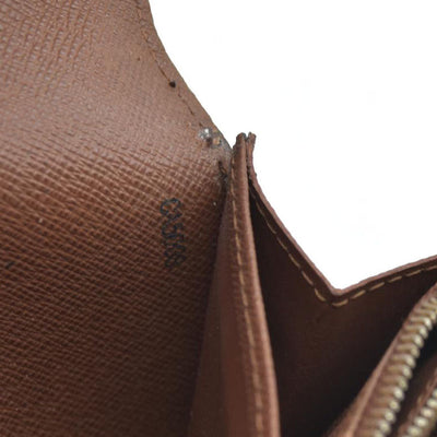 AUCTION $725 Louis Vuitton Monogram Sarah Wallet CA5008