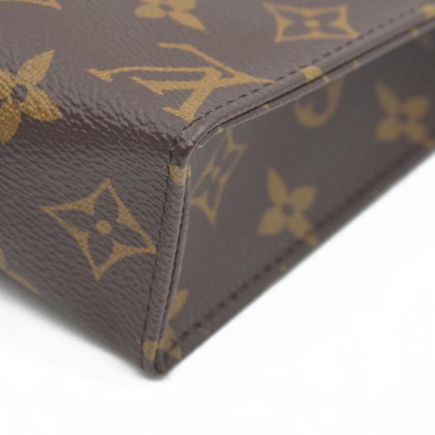 $885 RFID Louis Vuitton  Monogram Toiletry Pouch 19 Red CONSIGNMENT