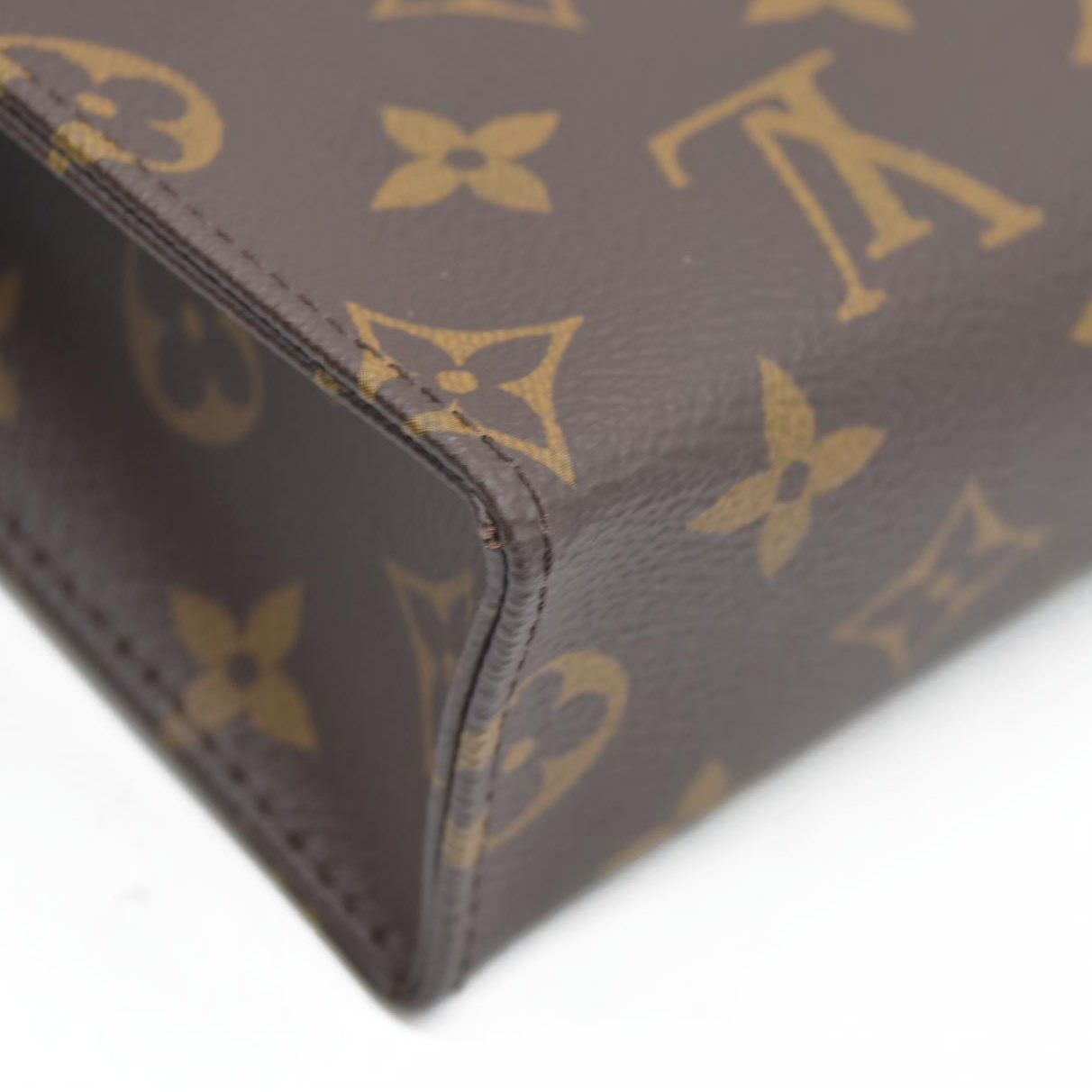 $1620 Louis Vuitton  Monogram Toiletry Pouch 26 Pink