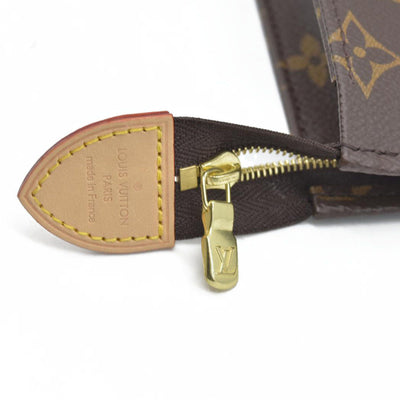 $1620 Louis Vuitton  Monogram Toiletry Pouch 26 Pink