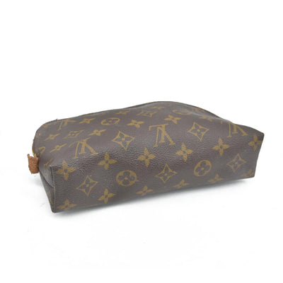 $715 Louis Vuitton  Monogram Cosmetic Pouch GM