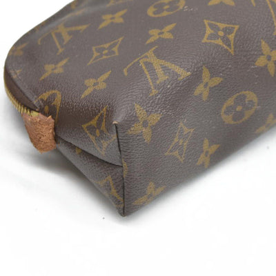 $715 Louis Vuitton  Monogram Cosmetic Pouch GM