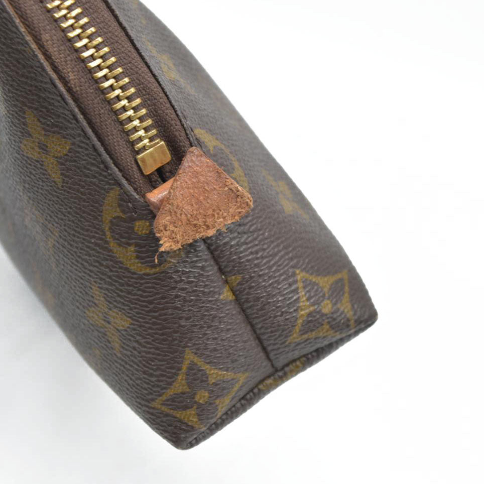 $715 Louis Vuitton  Monogram Cosmetic Pouch GM