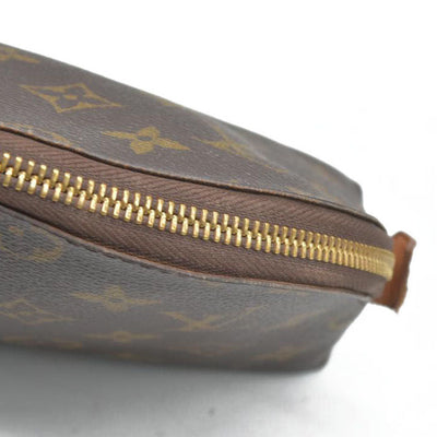 $715 Louis Vuitton  Monogram Cosmetic Pouch GM