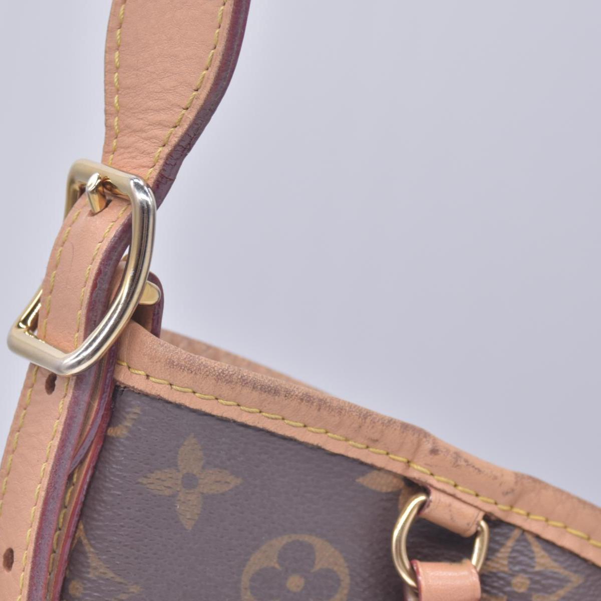 $2940 RFID Louis Vuitton Monogram Carryall PM