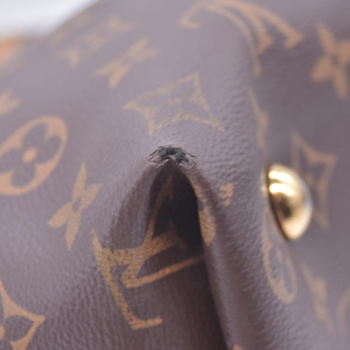 $2940 RFID Louis Vuitton Monogram Carryall PM