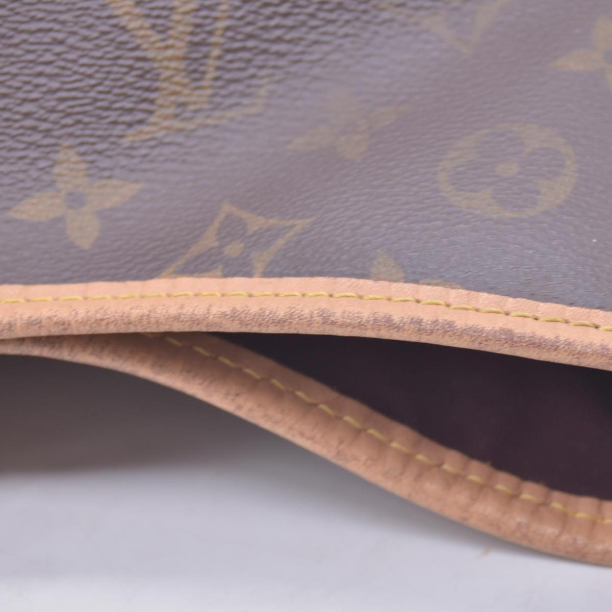 $2940 RFID Louis Vuitton Monogram Carryall PM