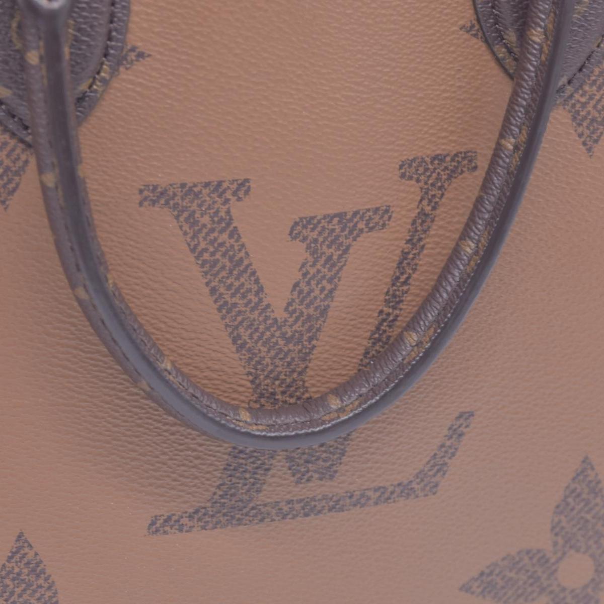 $3300 RFID Louis Vuitton Reverse Monogram Giant Onthego MM