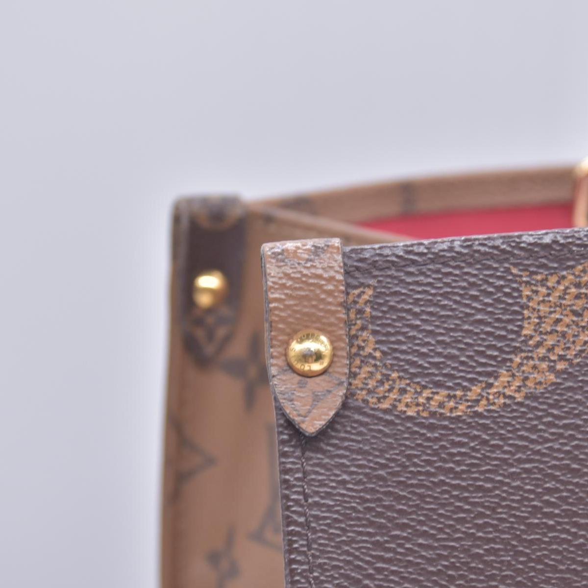 $3300 RFID Louis Vuitton Reverse Monogram Giant Onthego MM 10020692