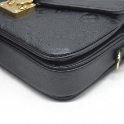 $3250 Louis Vuitton LV Monogram Pochette Métis East West