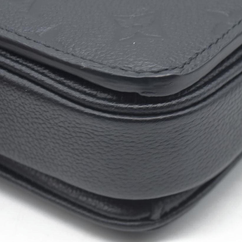 $3250 Louis Vuitton LV Monogram Pochette Métis East West