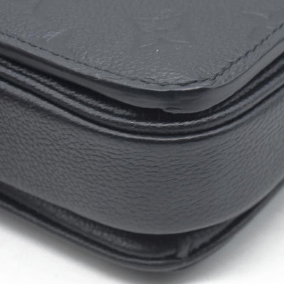 $3250 Louis Vuitton LV Monogram Pochette Métis East West